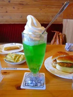 クリームソーダ